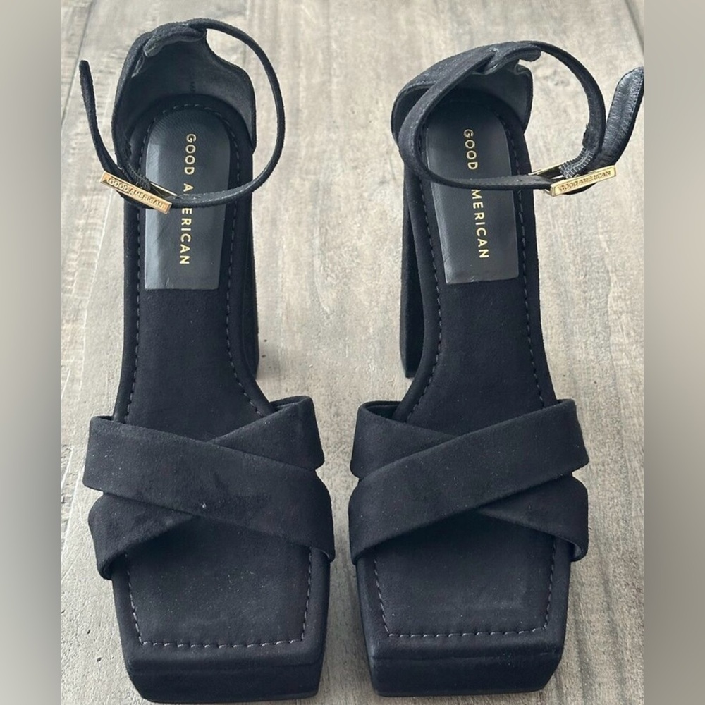 Good American Women’s Platform Black Suede Sandals Block Heels Size 10 NWOB